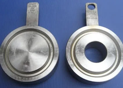 Figure-8 Flange Spacer and Paddle